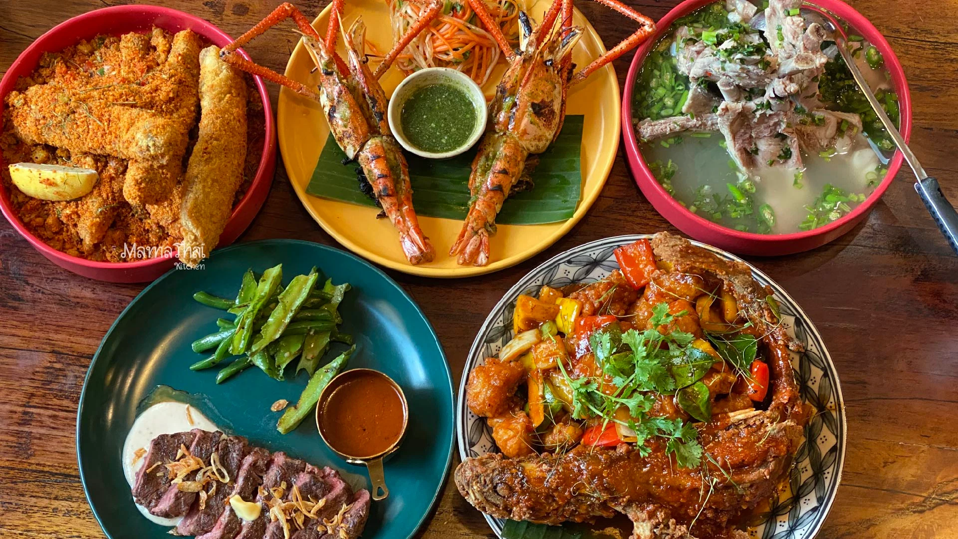 Bàn tiệc món Thái giá rẻ tại MamaThai Quận 1